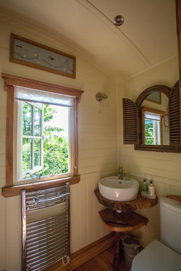 The Abberton Shepherds Hut Evesham Exterior foto