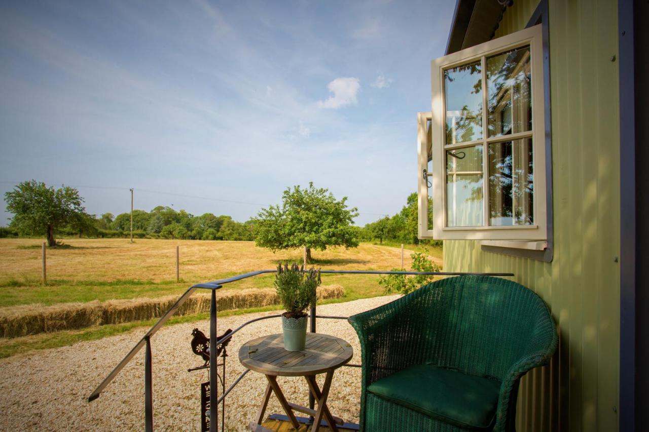 The Abberton Shepherds Hut Evesham Exterior foto